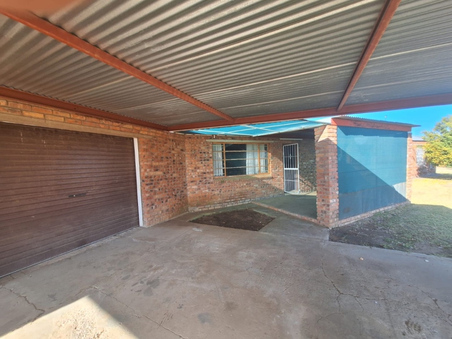 3 Bedroom Property for Sale in Bloemfontein Rural Free State